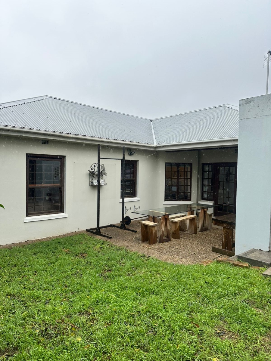 To Let 3 Bedroom Property for Rent in Wynberg Upper Western Cape